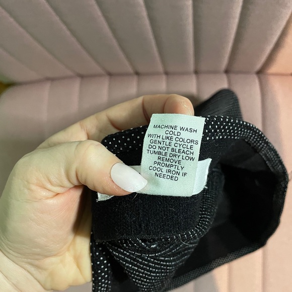 B&W polka dot Bermuda shorts - Picture 5 of 6